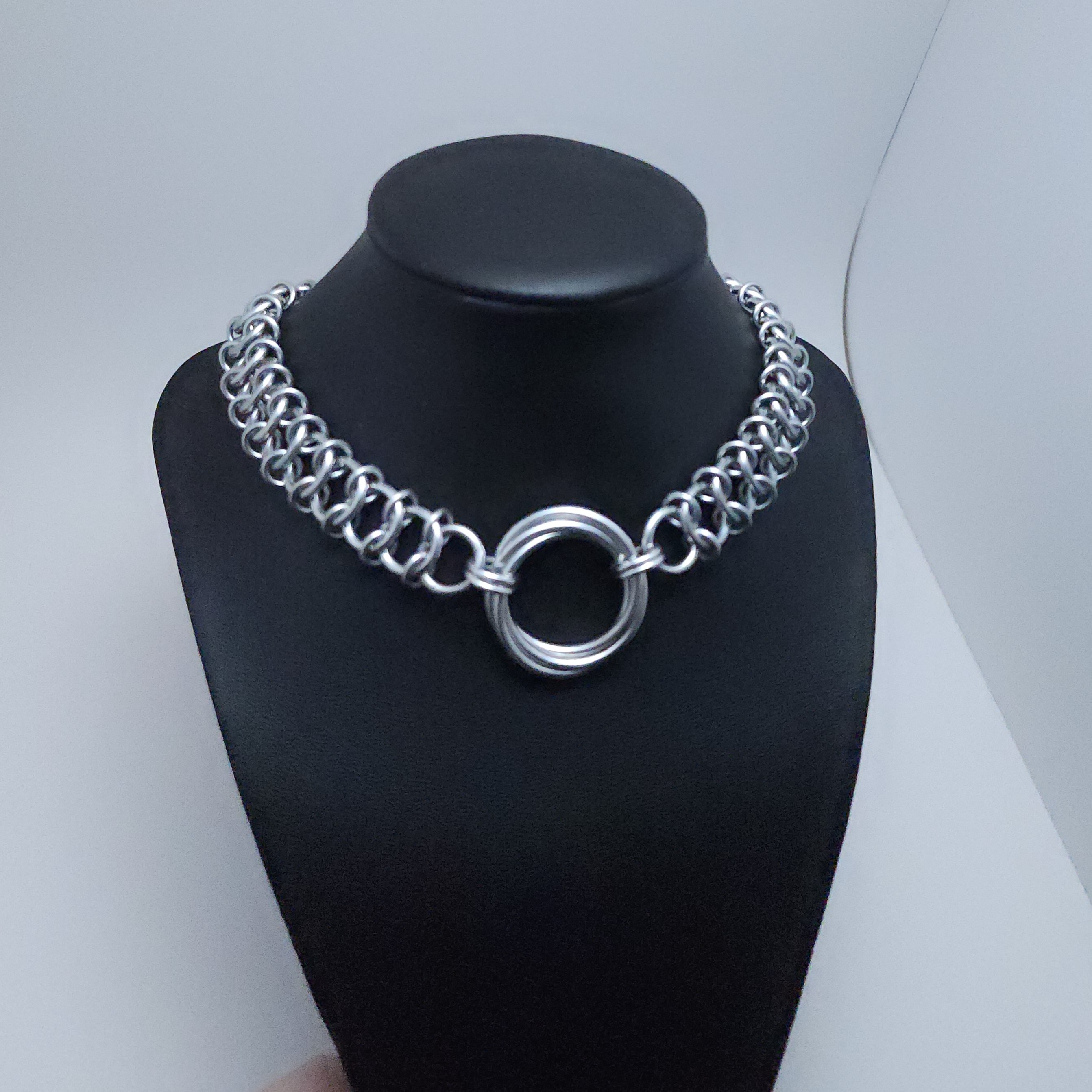 vertebrate choker